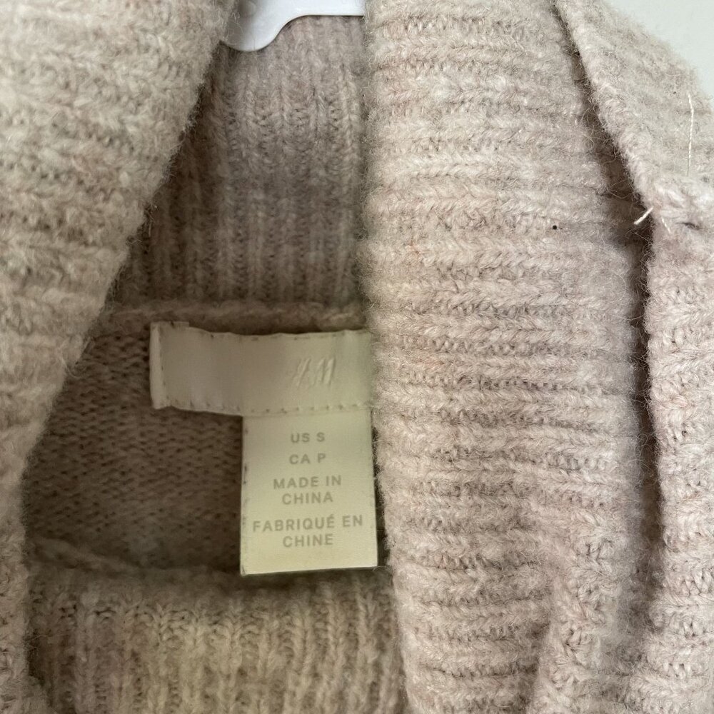 H&M women's size small beige tan turtleneck sweater casual comfortable warm knit - Picture 3 of 5